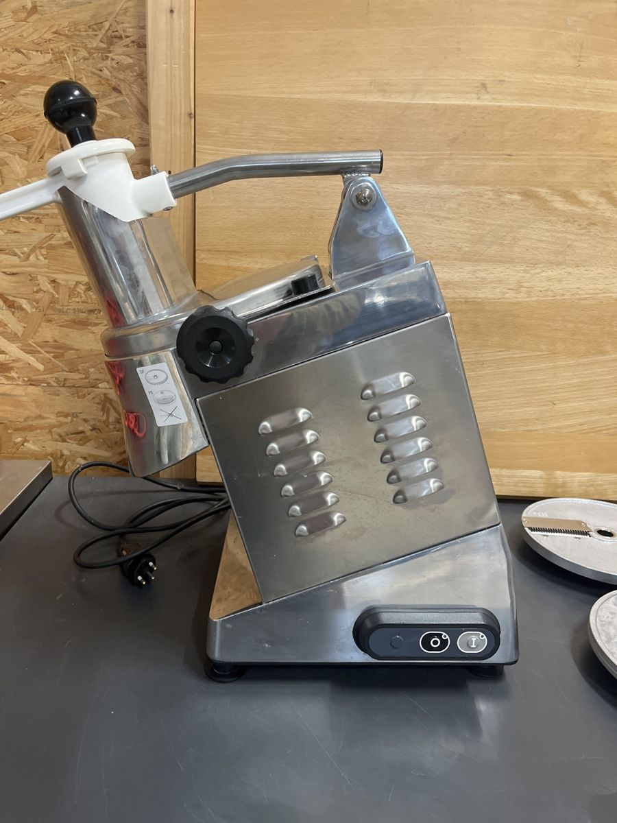 Bartscher Appareils de cuisine: Gemüseschneider Bartscher GMS601 inkl.5 Scheiben – D'occasion à Dittingen par Cervolino77 4