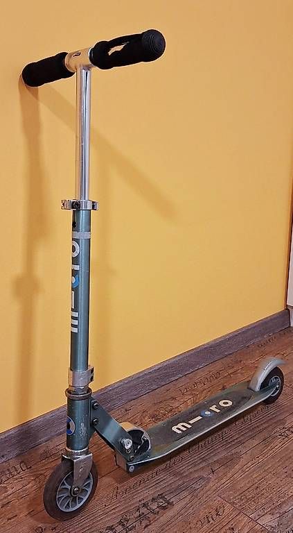Kickboard: MICRO Scooter/Trotinett – Usato da Reinach BL venduto da urbanfinds 1