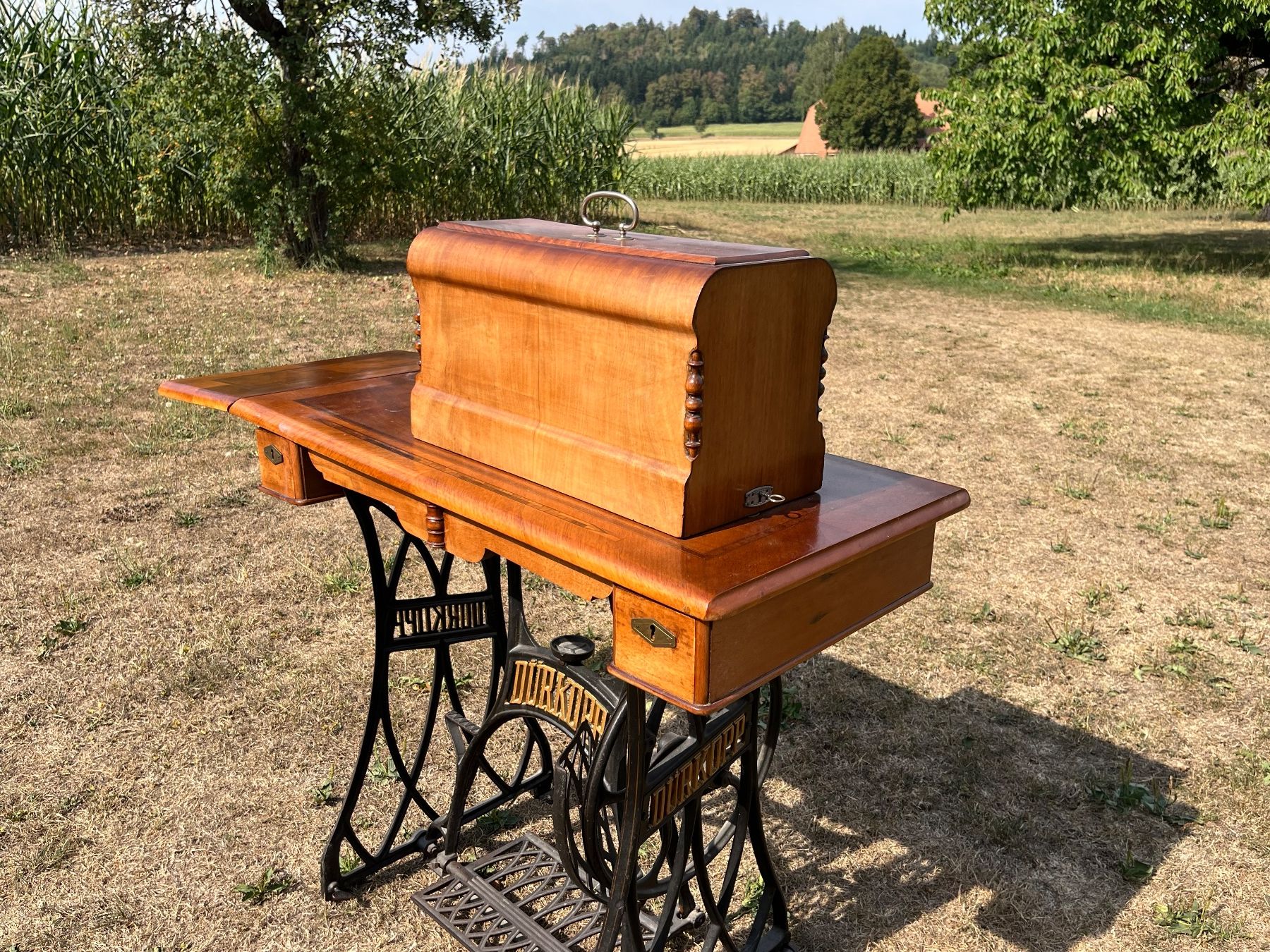 Dürkopp Macchine da cucire: Antike Nähmaschine Dürkopp – Usato da Allmendingen b. BE venduto da juair