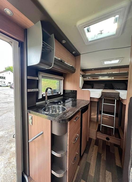 Camping Fahrzeuge: Wohnmobil zu vermieten – Gebraucht aus Nussbaumen AG von ris_lb8k 1