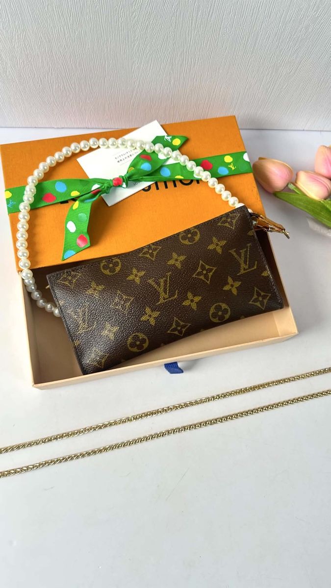 Louis Vuitton Sacs femmes: Louis Vuitton toiletry pouch gm  – D'occasion à Widnau par Pukpan_99 1