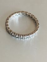Grosser Weissgold-Diamantring mit 24 Steinen (ca. 2 cm)
