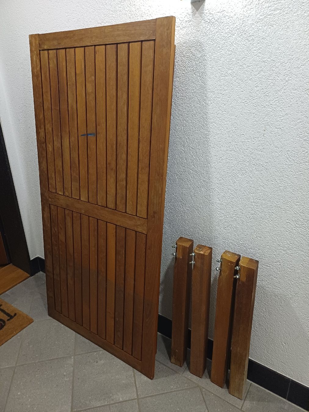 Tavoli: table de jardin en bois – Usato da Nyon venduto da Kyr_And