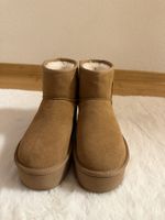 UGG CLASSIC MINI PLATFORM -Chestnut