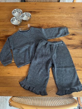 ZARA GIRL 🌚 set Sweat & Pantalon avec fils argentés 🪩 92