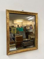 antiker Wandspiegel Biedermeier Stil verzierter Holzrahmen