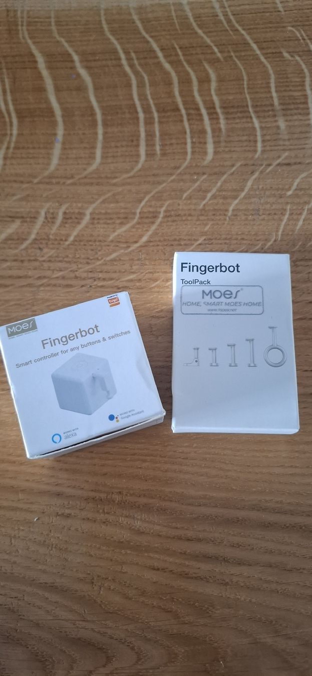 Interrupteurs: Fingerbot, smart home, schalter – Neuf avec emballage d'origine à Guntershausen par Jtattoo