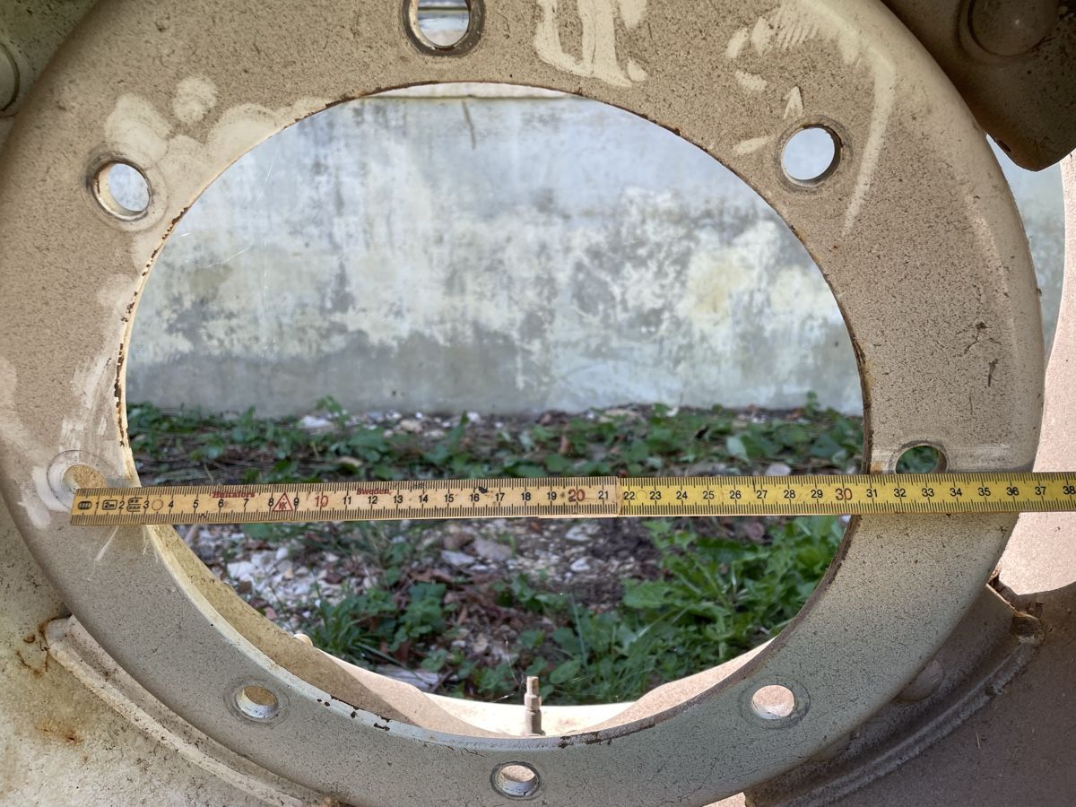 Goodyear Pneumatici & Ruote complete: Traktorenräder 420/70R24 – Usato da Liestal venduto da mar_l5gb 2