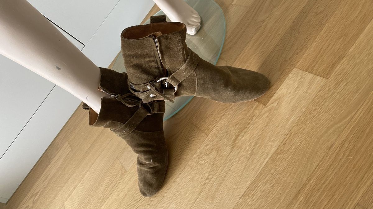 Isabel Marant Scarpe da donna: ISABEL MARANT SUEDE LEATHER  ANKLE BOOTS – Usato da Walchwil venduto da Finibaci 2