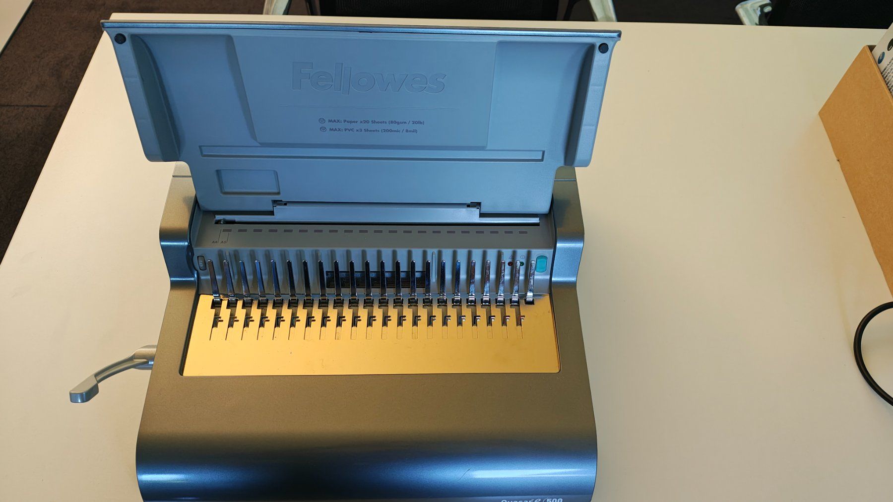 Fellowes Bindegeräte: Fellowes Quasar e500 Bindemaschine guter Zustand – Gebraucht aus Lenzburg von Johnnyst 1