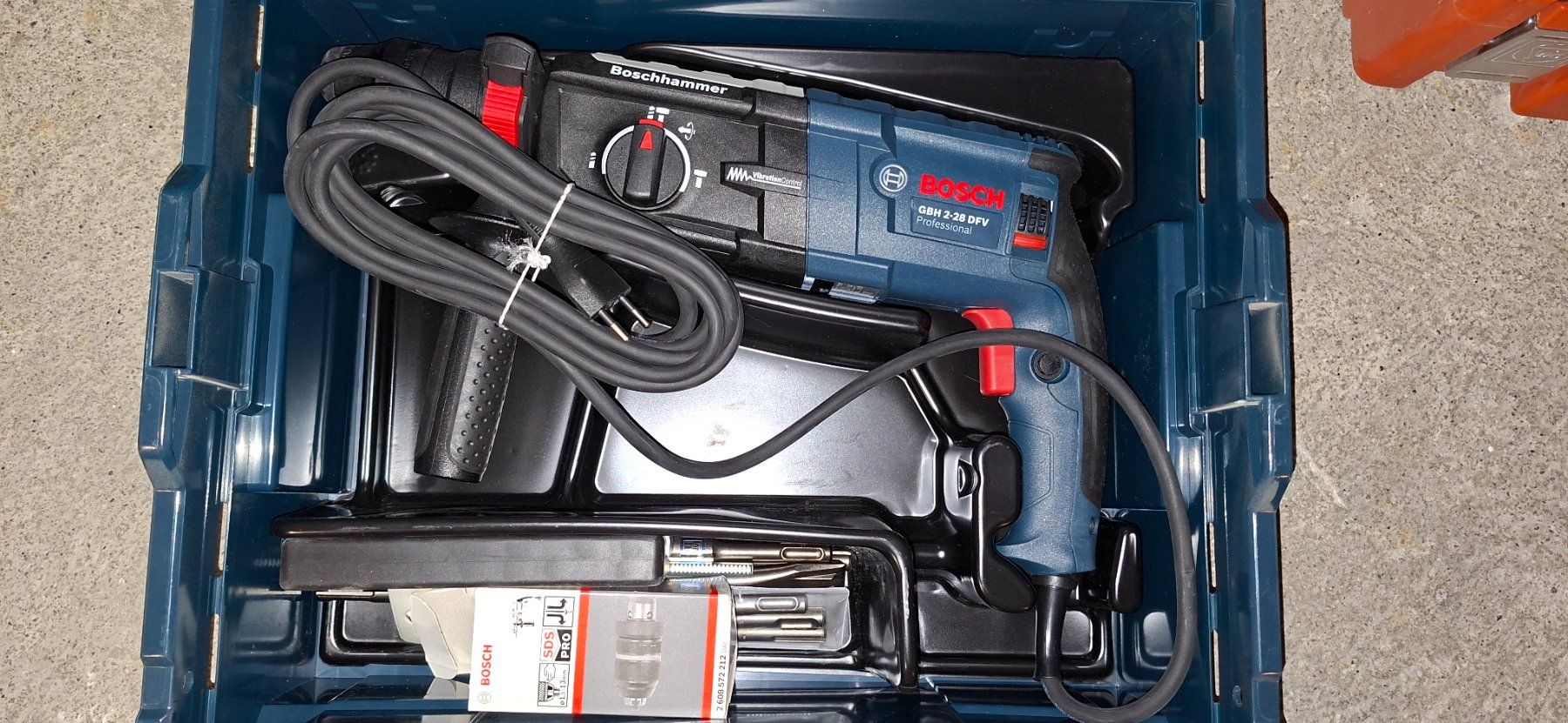 Bosch Bohrmaschinen: Boschhammer GBH 2-28 DFV Neu – Gebraucht aus Domat Ems von Gaar0