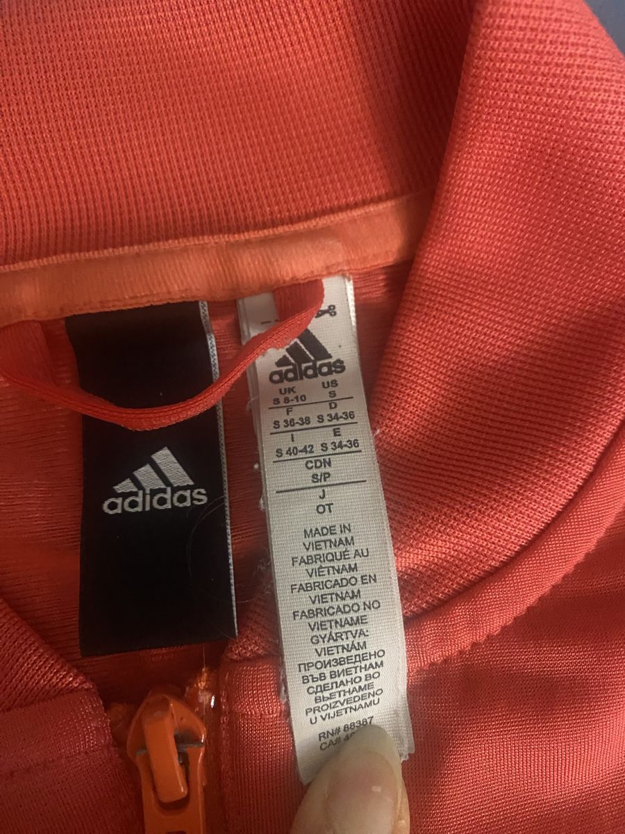 Adidas Completi & Tailleur: Adidas-Trainer, dunkelblau-rot, Gr. 34-36 – Usato da Dornach venduto da Dlimi 1