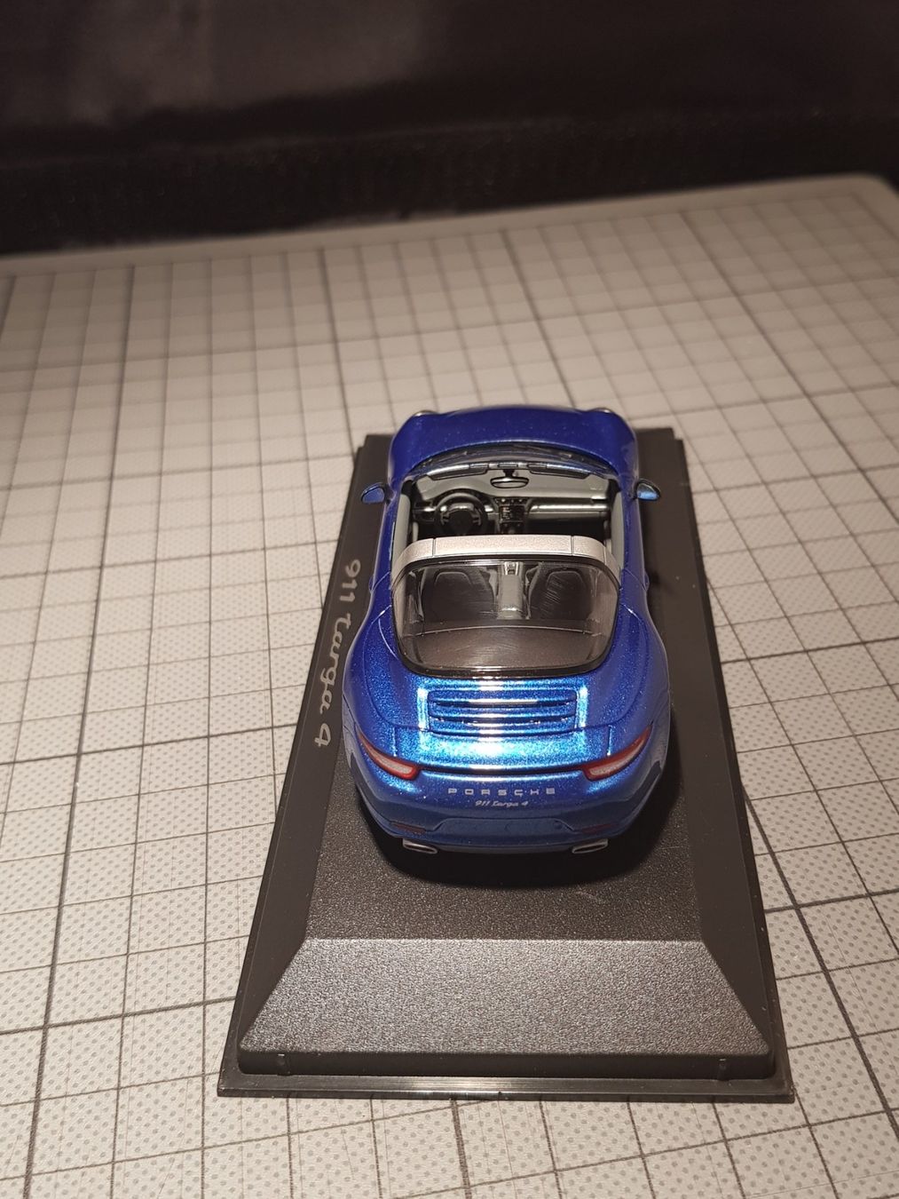 Porsche Modellini d'auto: Porsche 911 Targa 4 – Nuovo e nell'imballaggio originale da Chézard-St-Martin venduto da AlPat-Collections 3