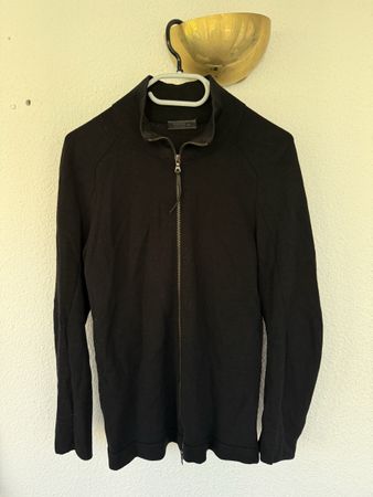Gilet Prada noir fermeture éclair taille 48 bon état