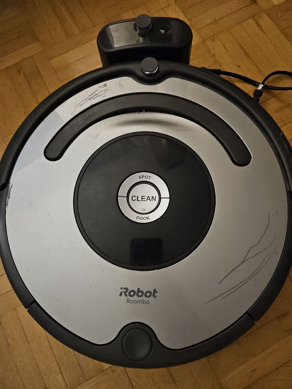 Irobot Staubsauger & Zubehör: iRobot Roomba Staubsaugerroboter –  Haushaltshelfer – Gebraucht aus Muttenz von jac_d6nv 1