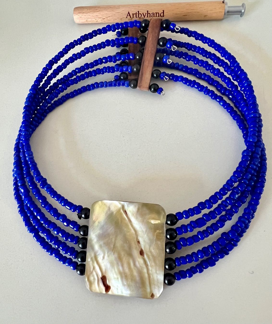 Catenine: Beidseitig tragbare Statement Kette Perlmutt & Holz 5-Strang – Usato da Ruswil venduto da artbyhand 2
