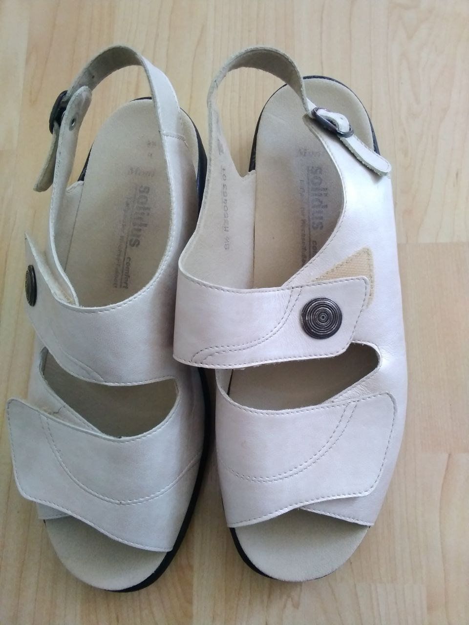 Damenschuhe: Solidus Pantolette, Gr. 41.5, beige – Neu (gemäss Beschreibung) aus Horgen von mar_8rbw