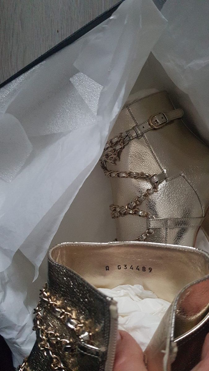 Chanel Scarpe da donna: Bottines Chanel dorées – Nuovo e nell'imballaggio originale da Ropraz venduto da Angy.ruiz 4