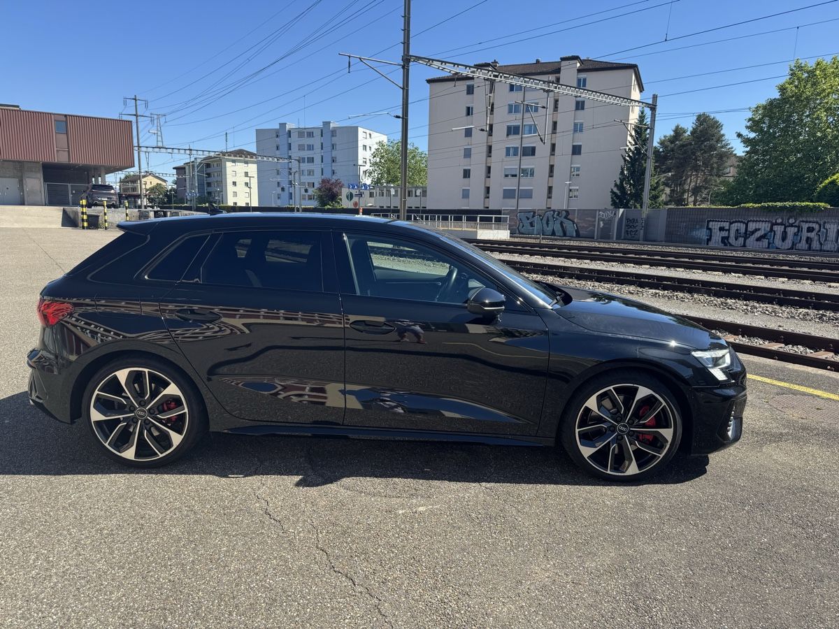 Audi Automobili: Schwarzer Audi S3 Sportback - Top Zustand – Usato da Schwerzenbach venduto da nic_w5mz 3