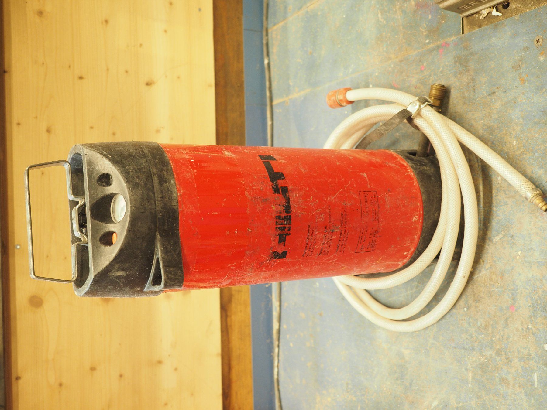 Hilti Bohrmaschinen: Diamantbohrgerät HILTI DD250 – Gebraucht aus Arboldswil von Alexis46 8