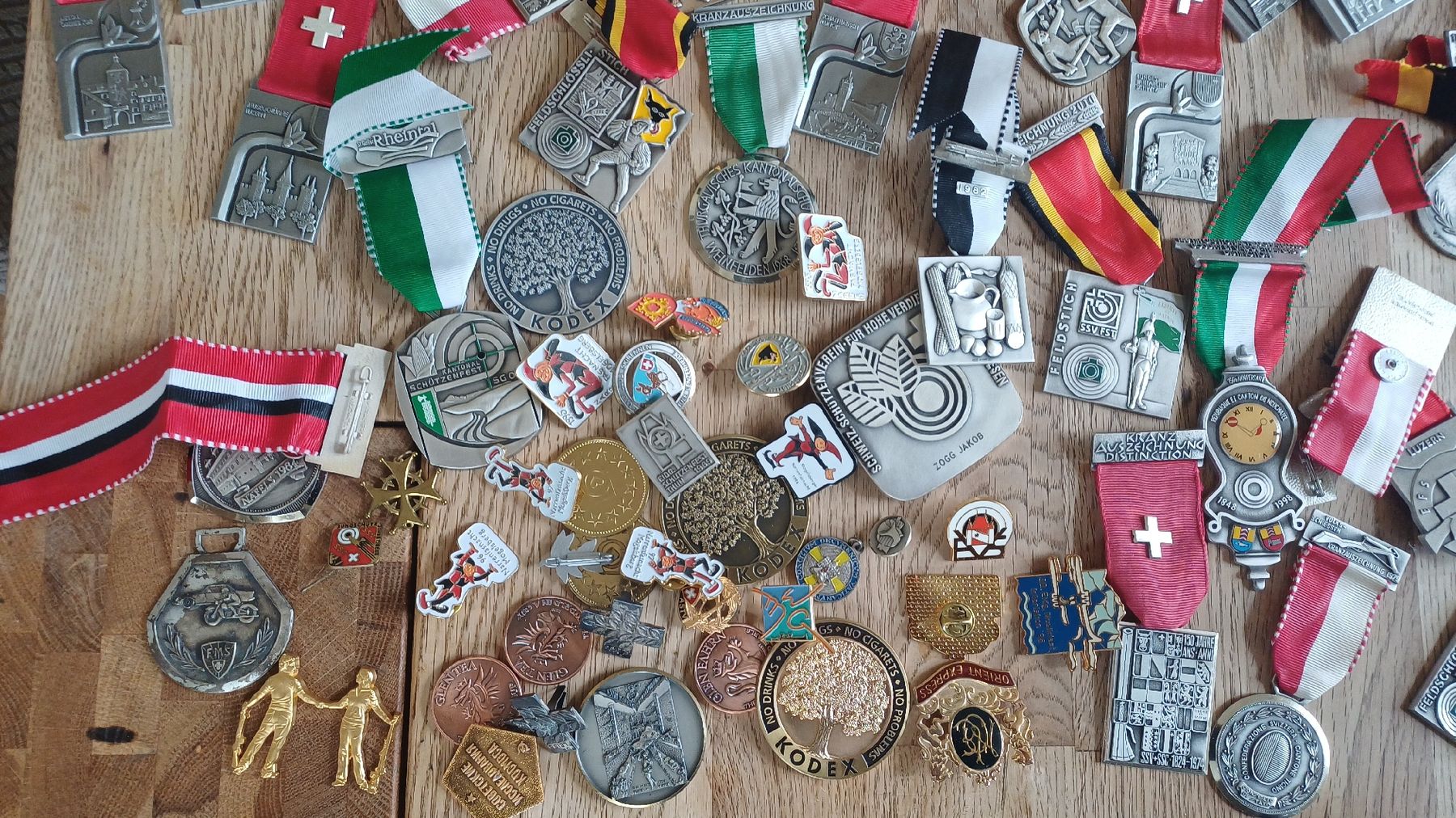 Medaillen: Grosser Posten Medallien – Gebraucht aus Flawil von Pinkmalibu 1