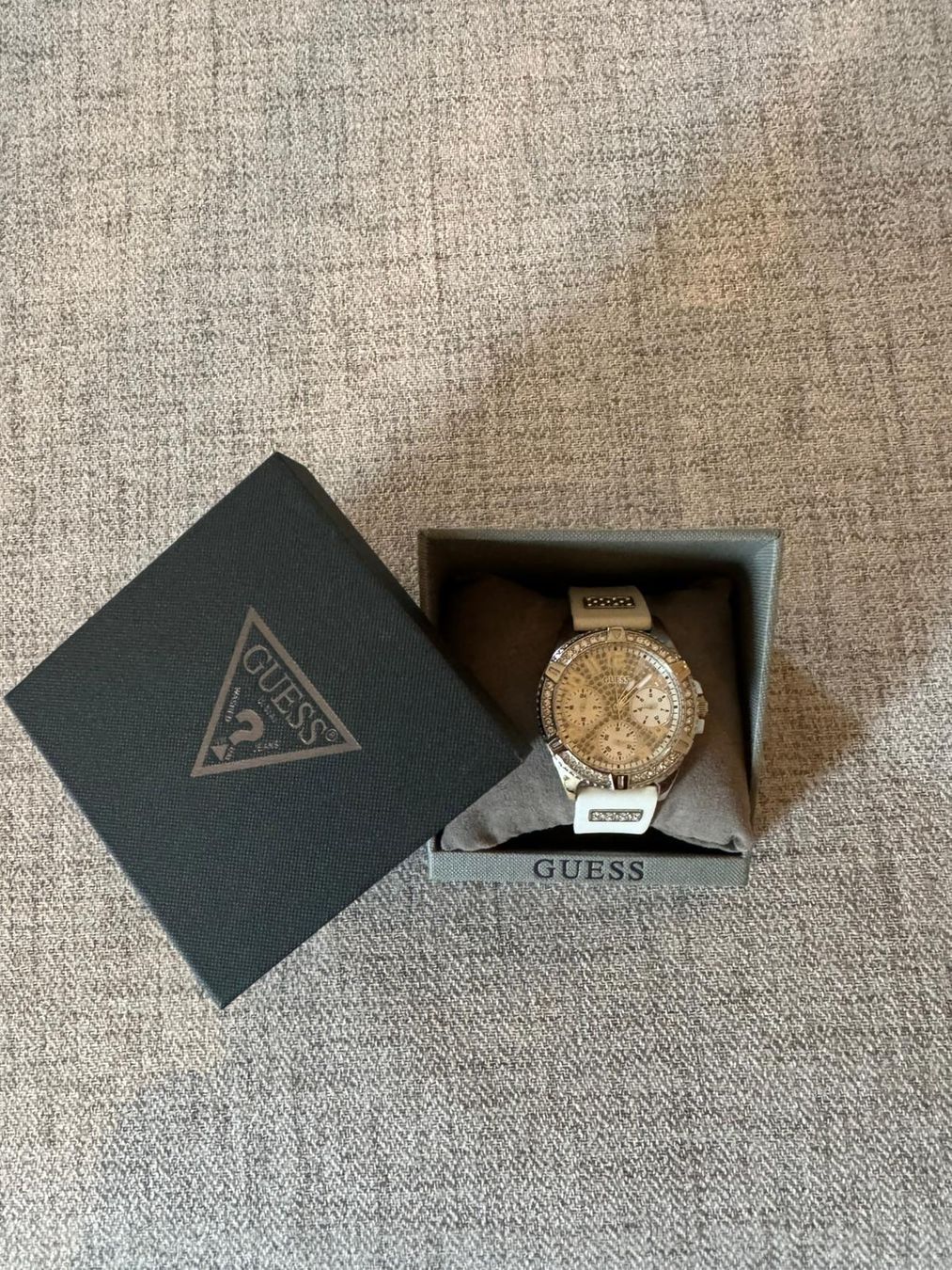 Guess Montres: Guess Uhr – Neuf (Voir description) à Altstätten SG par mon_nm2f