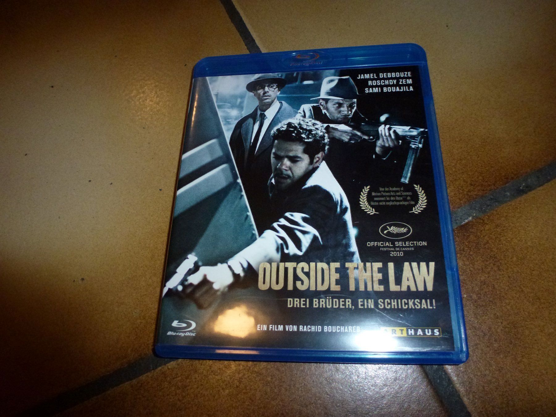 Tutti i DVDs: Outside the Law BLU-RAY – Usato da Olten venduto da Disc-Verkauf