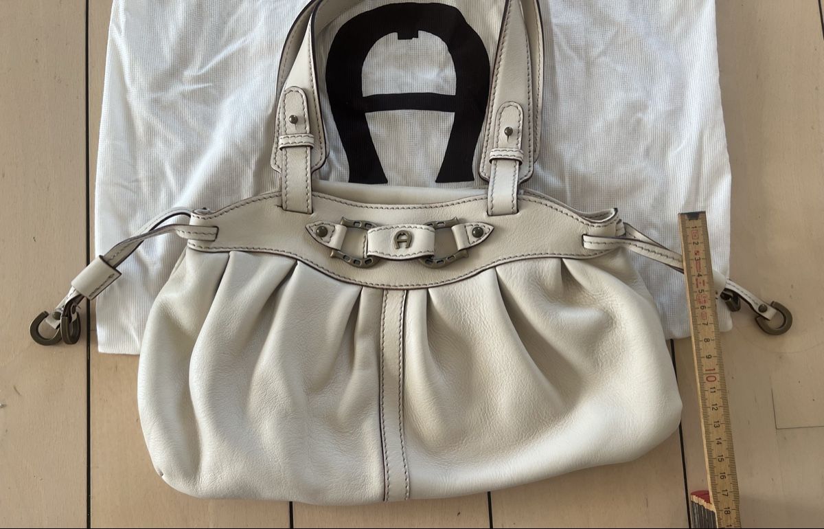 Aigner Borse da donna: Aigner Handtasche Beige/Creme echt Leder – Usato da Illnau venduto da evelineundamelie 1