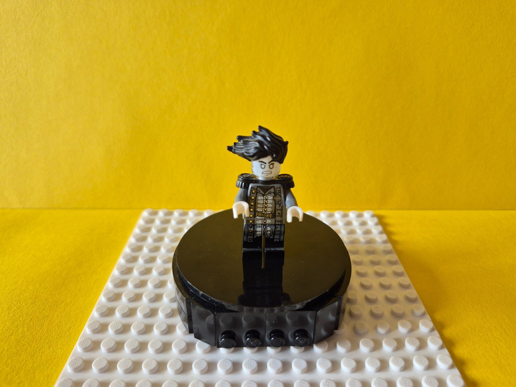 Lego Spielzeuge: Lego Kaptain Salazar aus Set 71042 – Gebraucht aus Uttigen von Orbrick