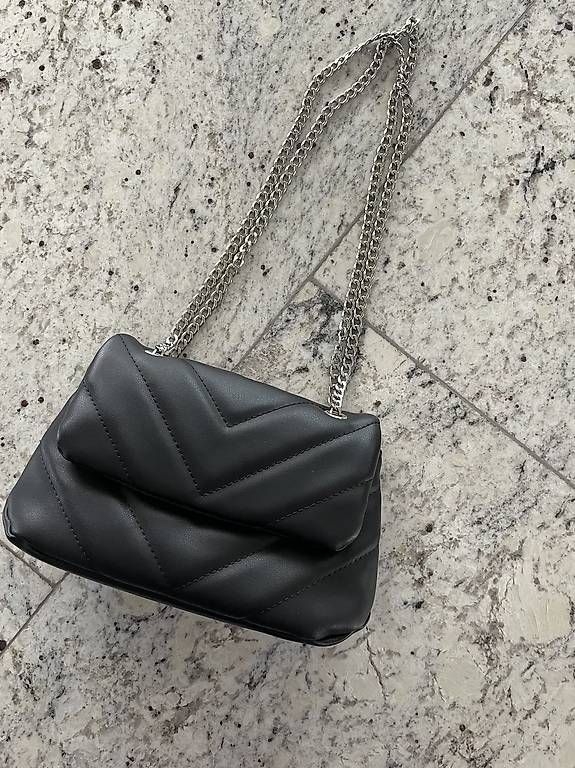 Borse da donna: Borsetta nera di Bershka – Usato da Ascona venduto da eli_nq6c