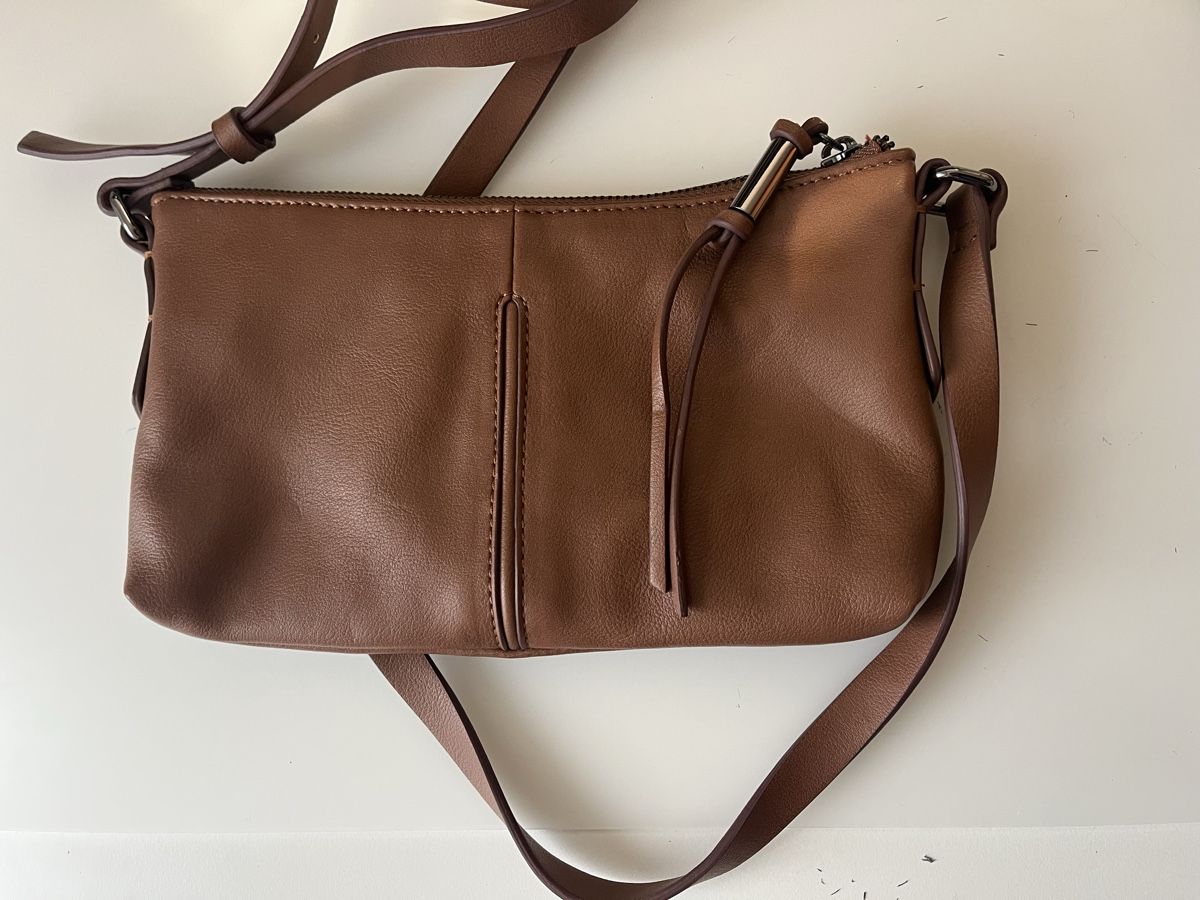Esprit Taschen für Damen: Esprit Umhänge Tasche – Neu und originalverpackt aus Winterthur von RomeoSilver