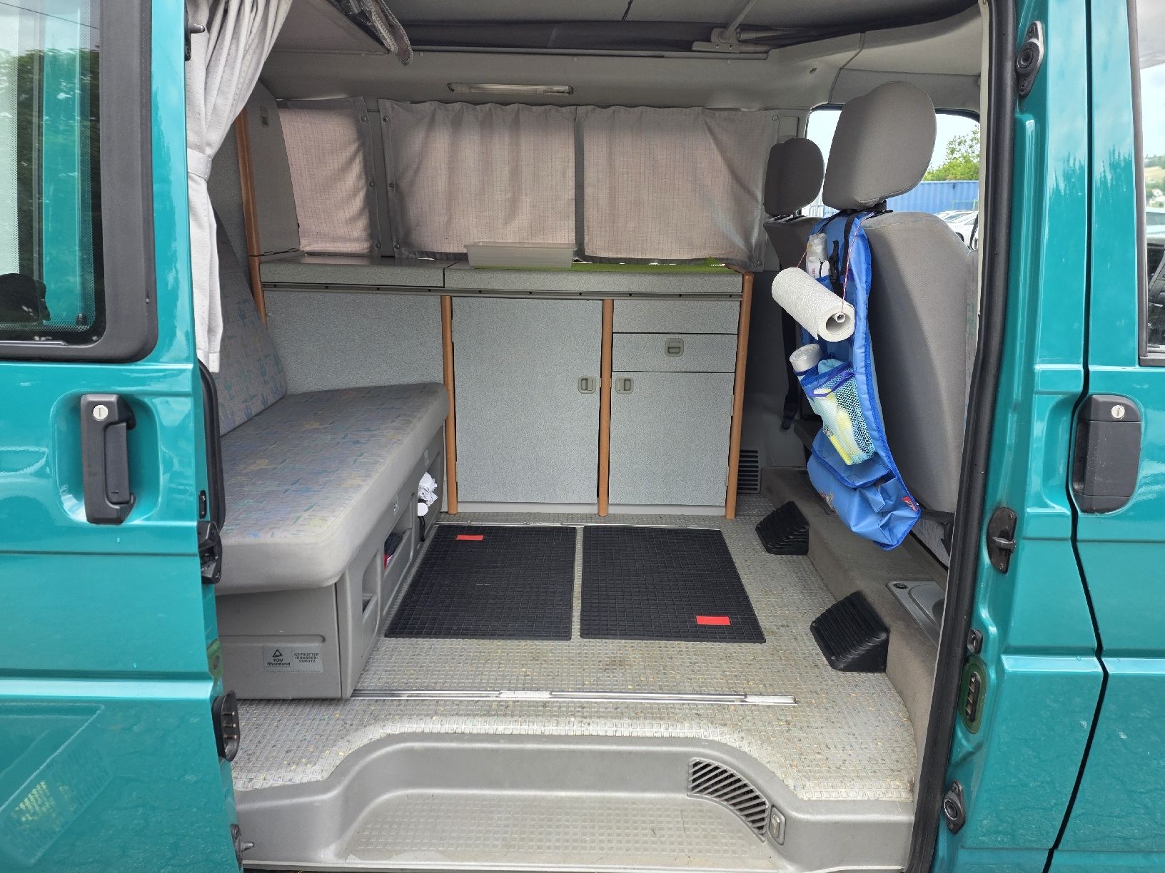 VW Veicoli da campeggio: VW T4 Camper – Usato da Eiken venduto da Keropower 5