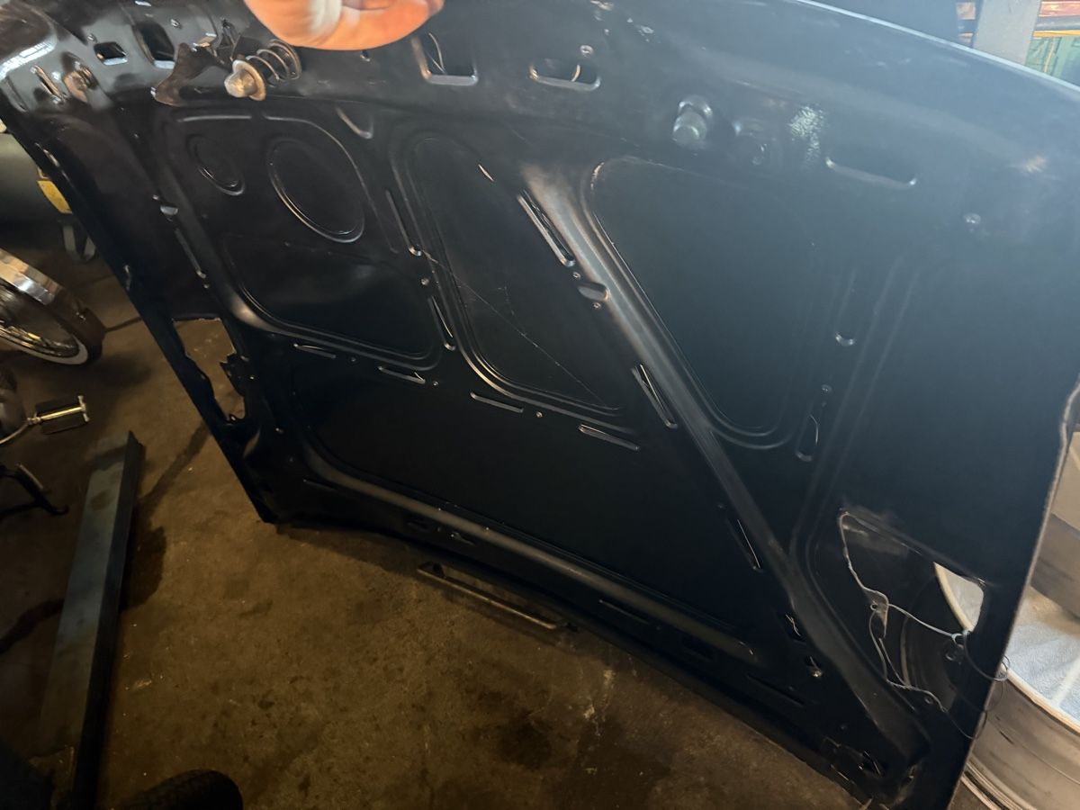 Opel Tutti pezzi di ricambio auto: Opel Kadett E GSI Motorhaube mit Bösem Blick – Usato da Mirchel venduto da Hilal1994 5