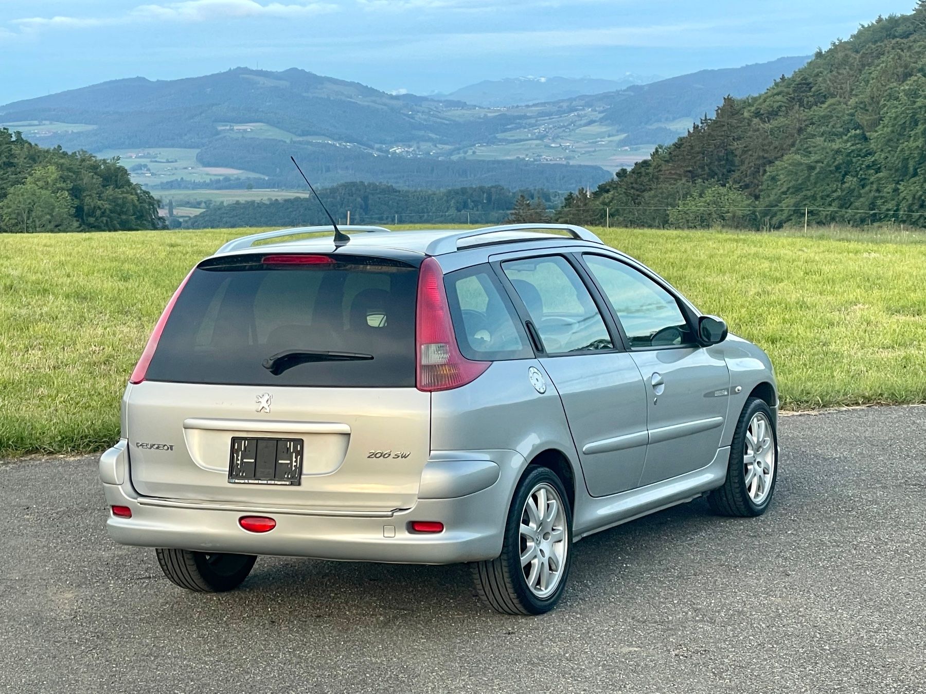 Peugeot Automobili: Peugeot 206 Break Quiksilver – Usato da Belp venduto da Detailfreak 1