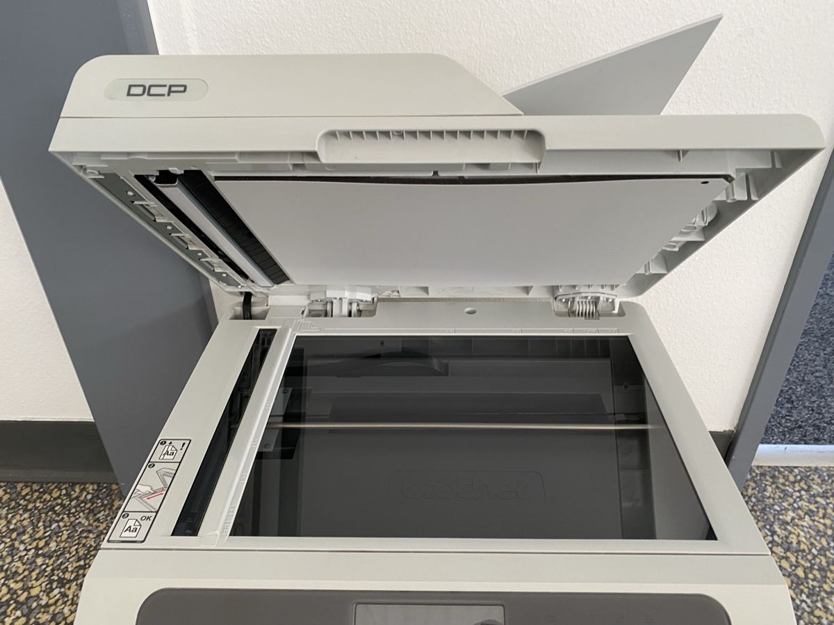 Brother Stampanti: Drucker  Brother DCP-9020CDW – Usato da Hägglingen venduto da Karin0802 6