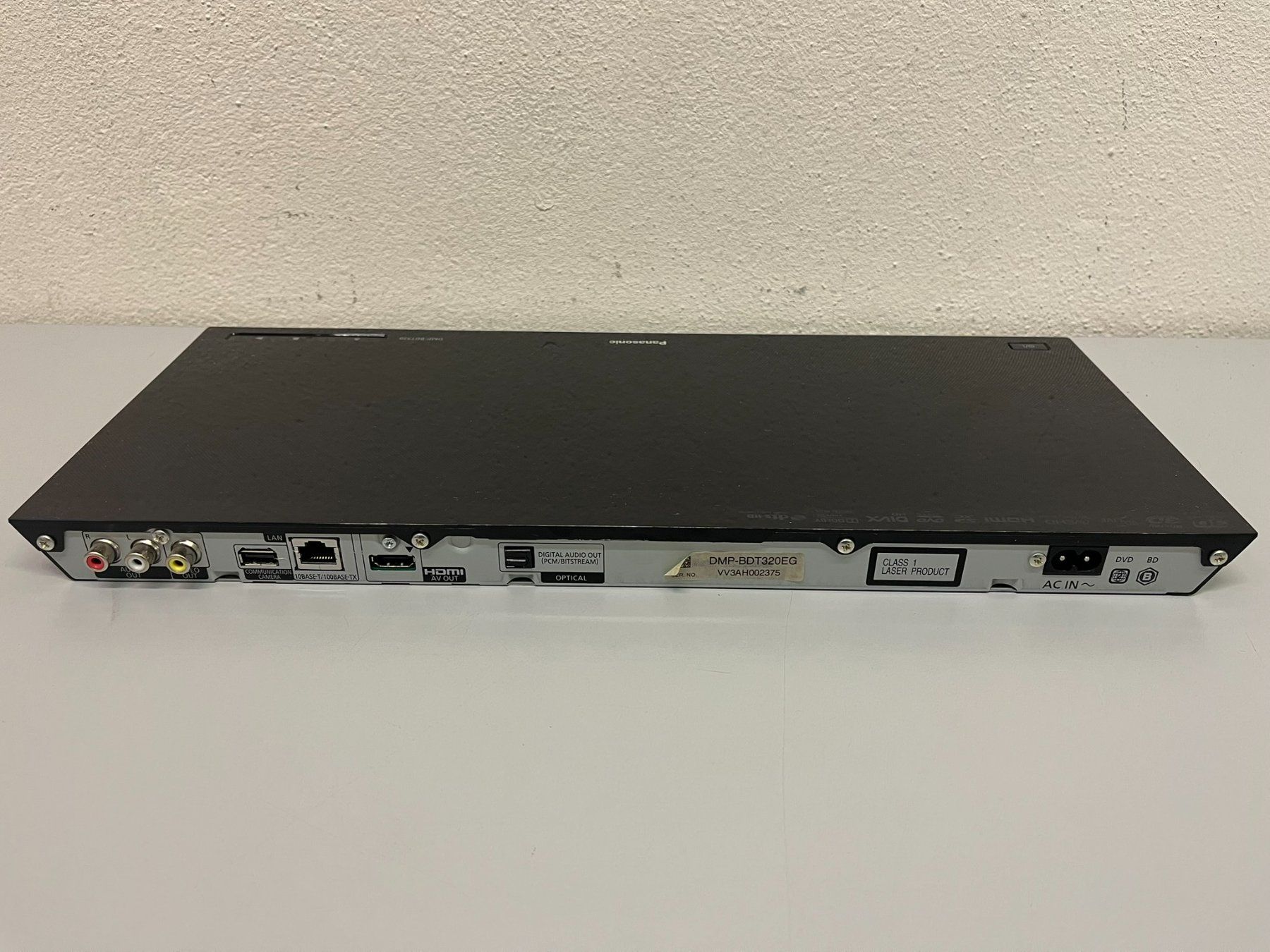 Tutti i DVDs: Blue-ray Player Panasonic DMP-BDT320 – Usato da Hochdorf venduto da av-electronics 3