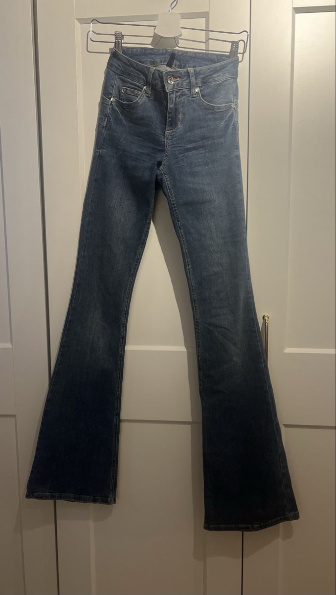 Liu Jo Jeans: Liu Jo Schlaghose Jeans, Gr. 32 – Usato da Fischbach-Göslikon venduto da Sup_ma95