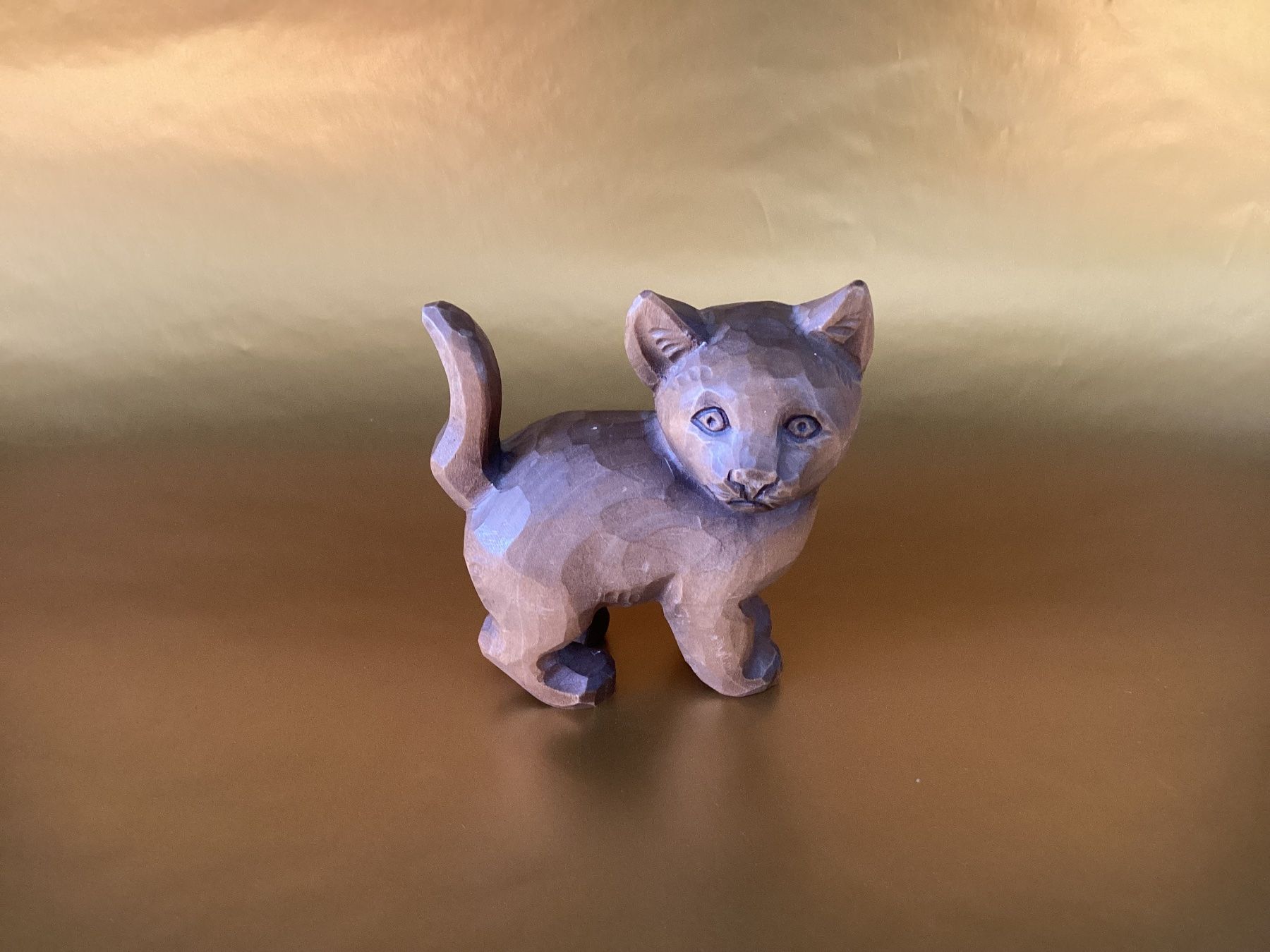 Figuren: Katze Holzschnitzerei / Brienzerschnitzerei ??? – Gebraucht aus Beinwil am See von kae_gh7c