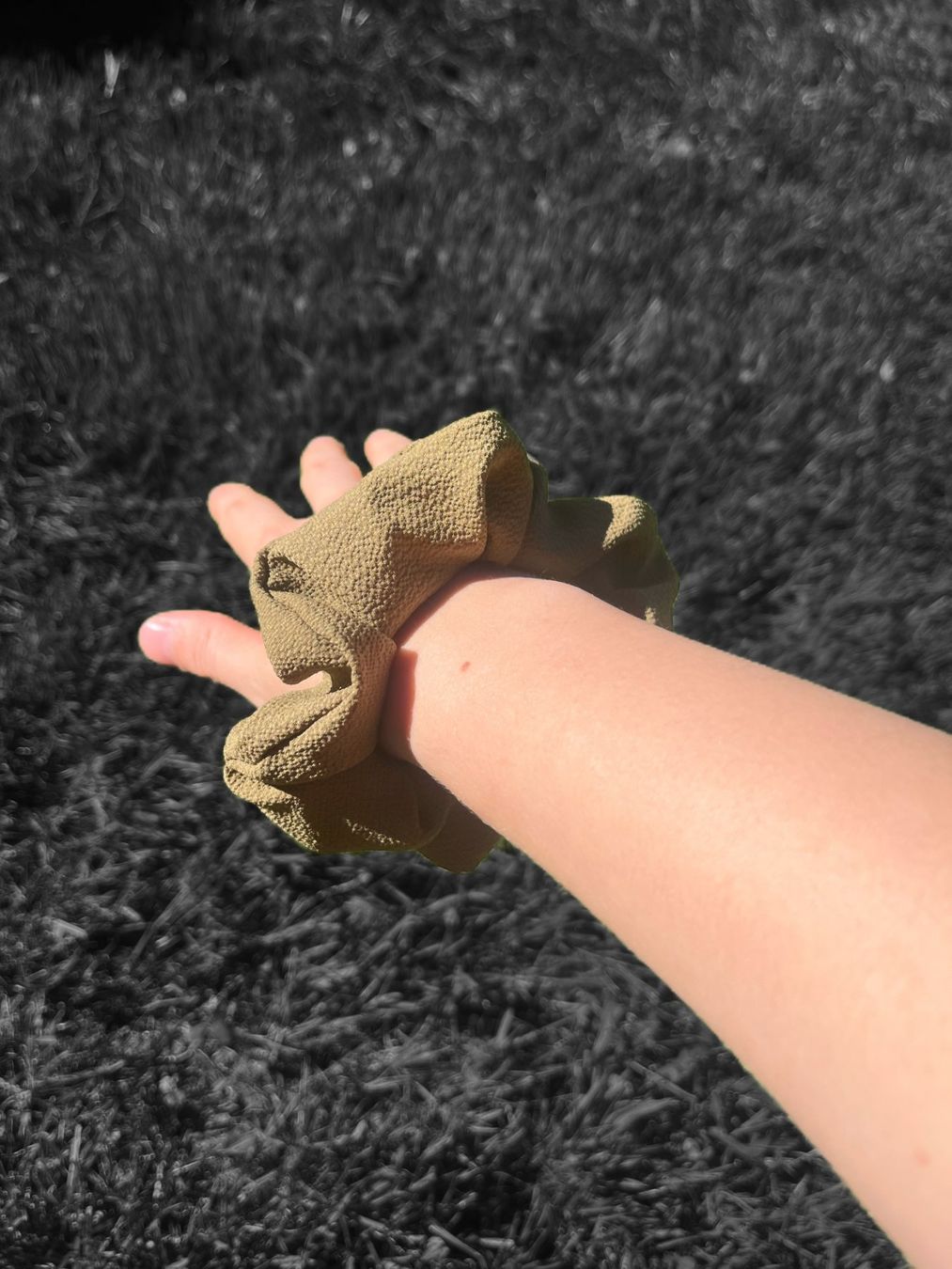 Accessoires pour cheveux: Scrunchie Upcyclé Fait-main "hyper-stretch" - Taille classic – Neuf avec emballage d'origine à Villars-sur-Glâne par maeva_christan_mc 1