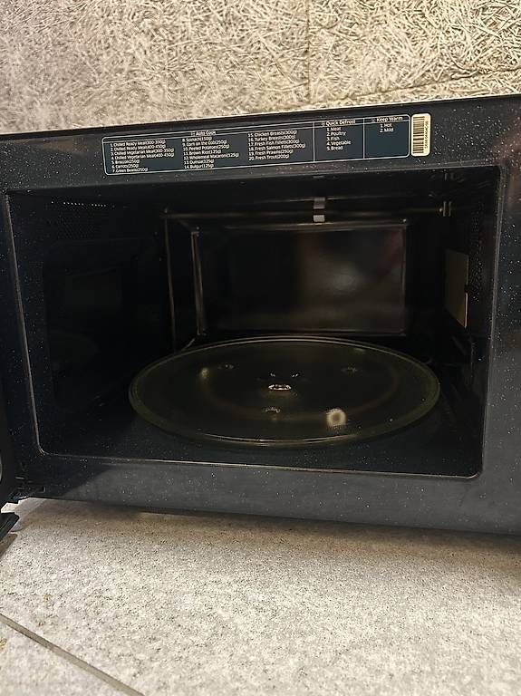 Backöfen: Four à micro-ondes Samsung à vendre – Gebraucht aus Neuchâtel von bek_9lch 2