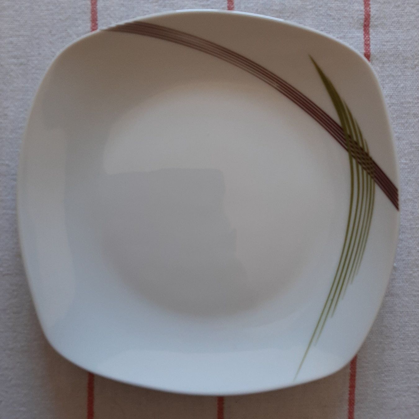 Teller: Ensemble de 6 assiettes en porcelaine – Neu (gemäss Beschreibung) aus Carouge GE von cecob0909 1
