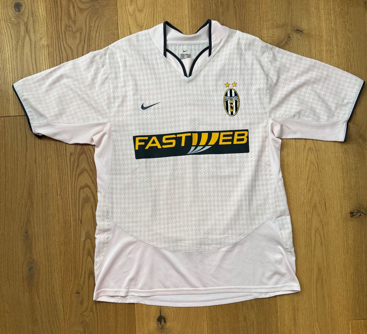 Canottiere & Pantaloni: RARITÄT - Juventus Authentic Jersey – Usato da Dielsdorf venduto da nicolicious
