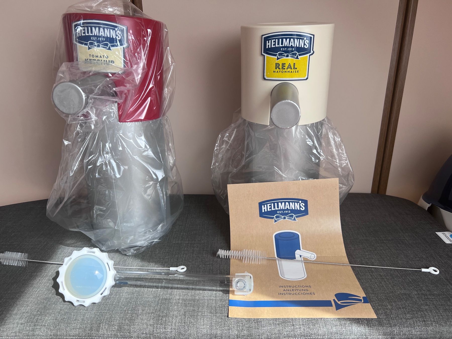 Behälter & Ähnliches: Tower Dispenser Hellmann's – Neu (gemäss Beschreibung) aus Root von Tech-Nick