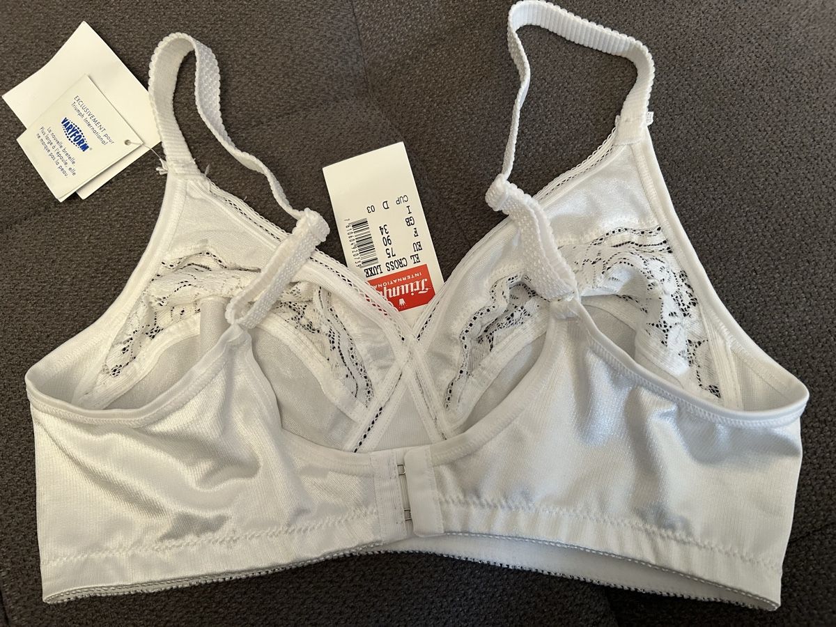 Triumph Altra biancheria intima: Triumph EL Cross Luxe Grösse 75D – Nuovo e nell'imballaggio originale da Corgémont venduto da Tania05 2