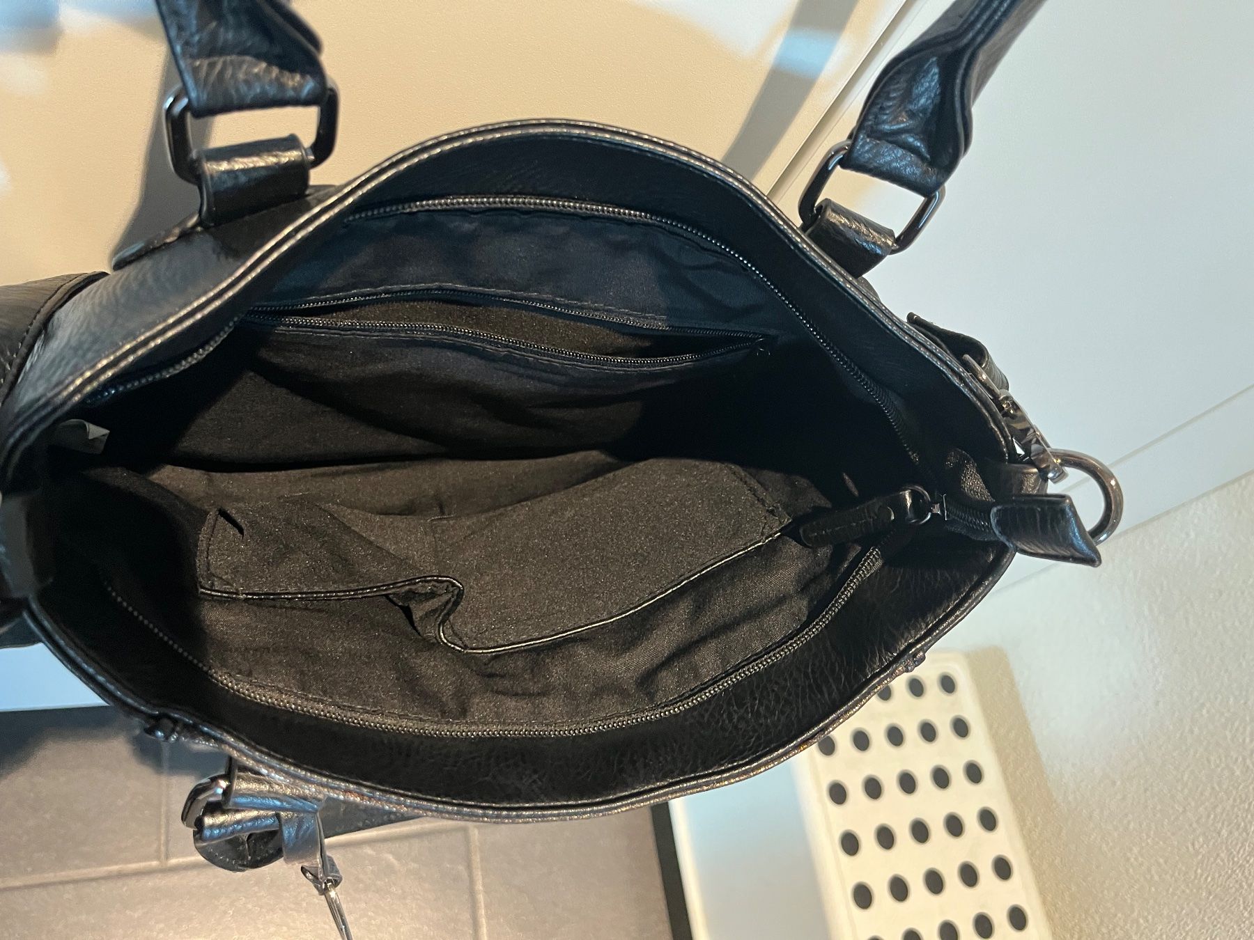 Rieker Borse da donna: Rieker/Tom Tylor/Adidas Taschen – Nuovo (secondo la descrizione) da Birmenstorf AG venduto da BMW.M5 3