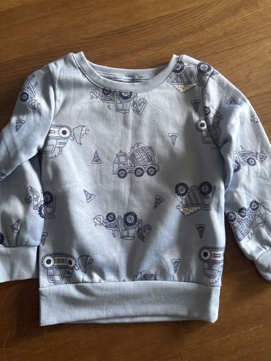 Pulls et sweat-shirts: Pullover 122 neu  – D'occasion à Buchrain par Ham2383