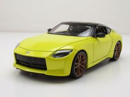 Nissan 400 Z Coupé Phase I 2022-2026 gelb met. / schwarz