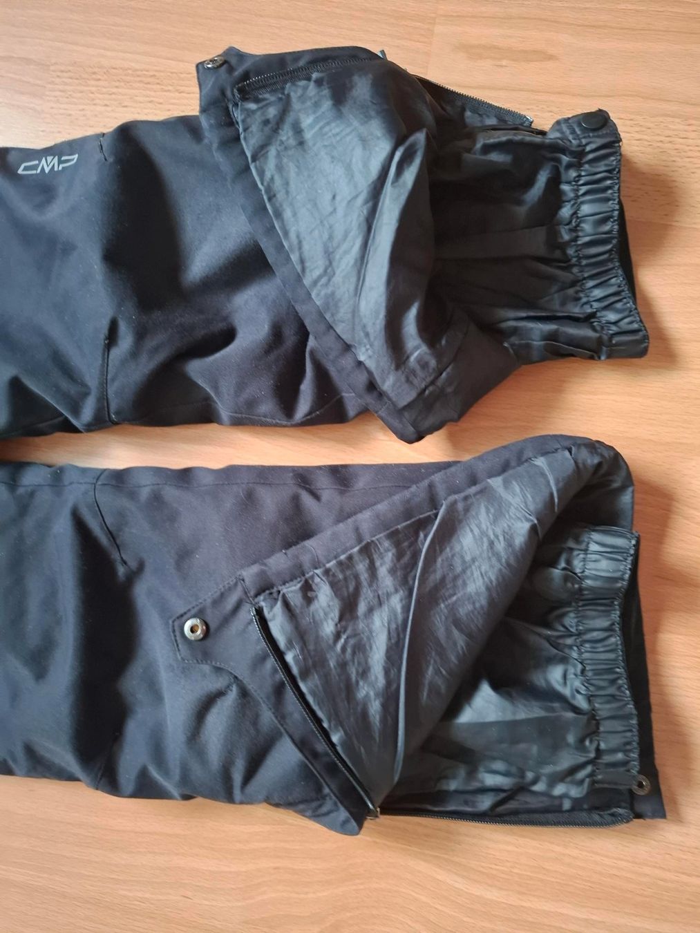 Pantalons: pantalon de ski – D'occasion à Porrentruy par Piquetix 2