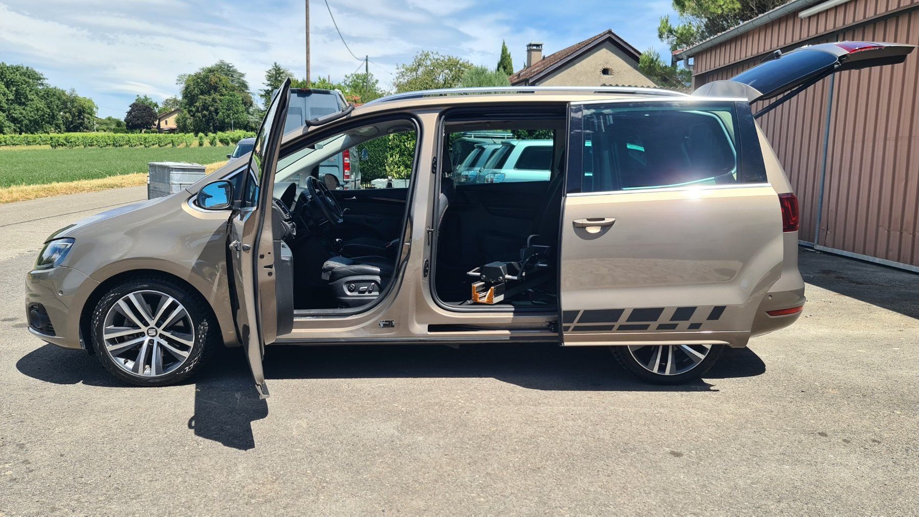 Seat Autos: Seat Alhambra adaptée – D'occasion à Presinge par alienor_24 7