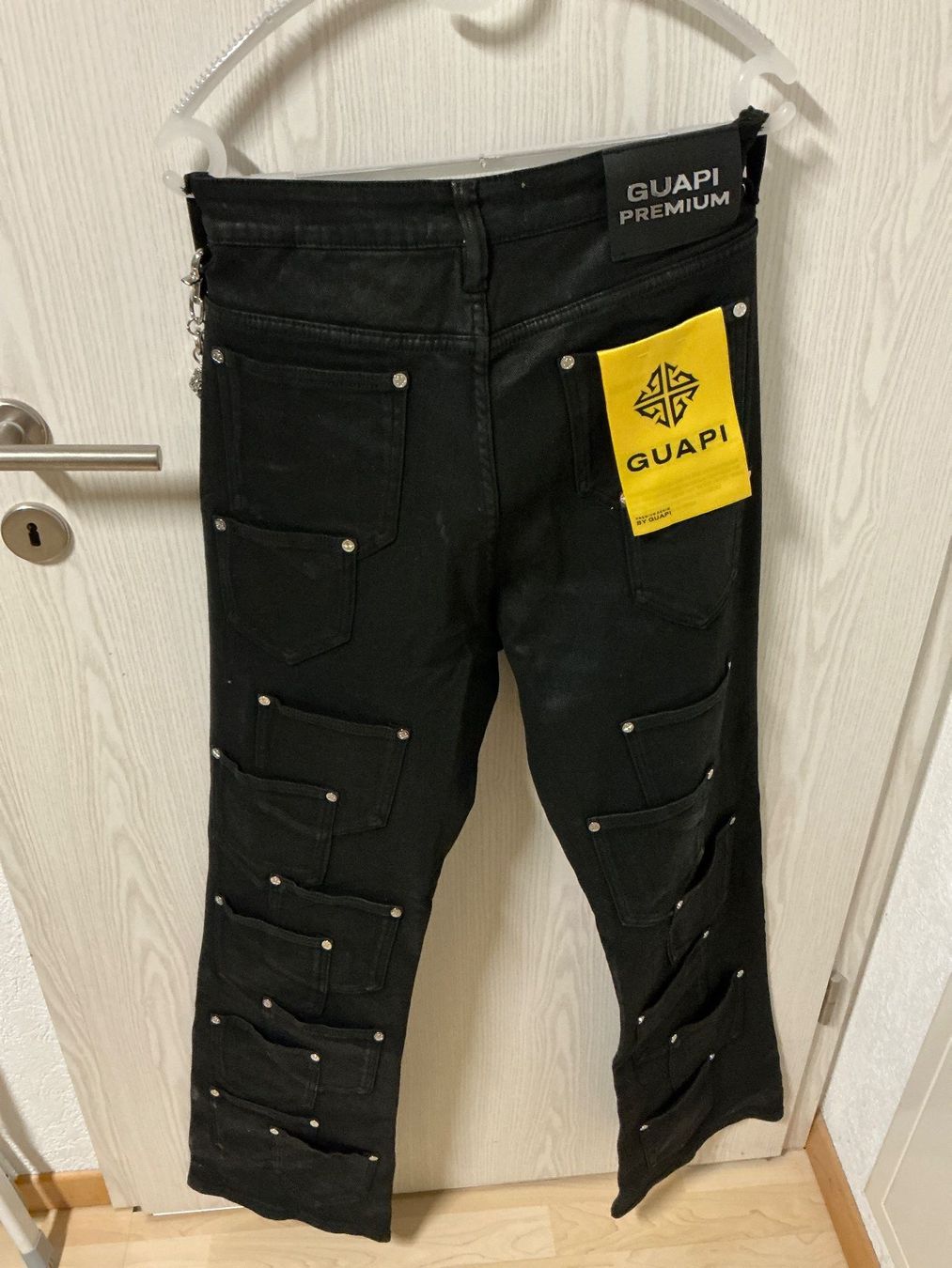 Jeans: Jeans GUAPI – Nuovo (secondo la descrizione) da Safnern venduto da Dufferin70 1